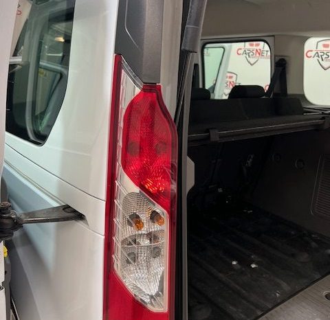 FORD – TOURNEO CONNECT 1.5 TDCI lleno